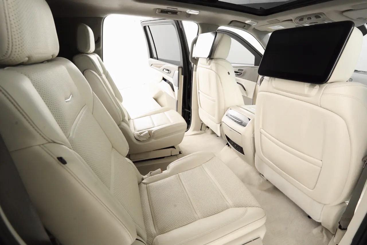 Cadillac Escalade ESV Sport Platinum 4WD 2023