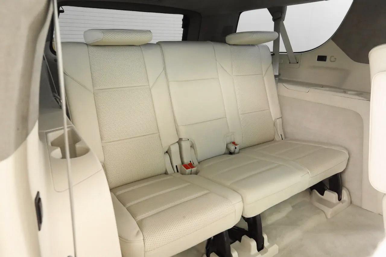 Cadillac Escalade ESV Sport Platinum 4WD 2023