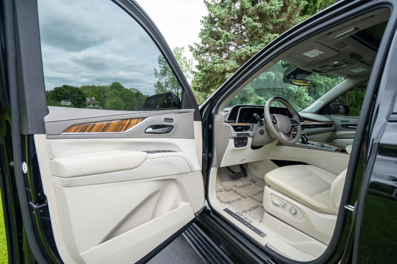 Cadillac Escalade ESV Sport Platinum 4WD 2023