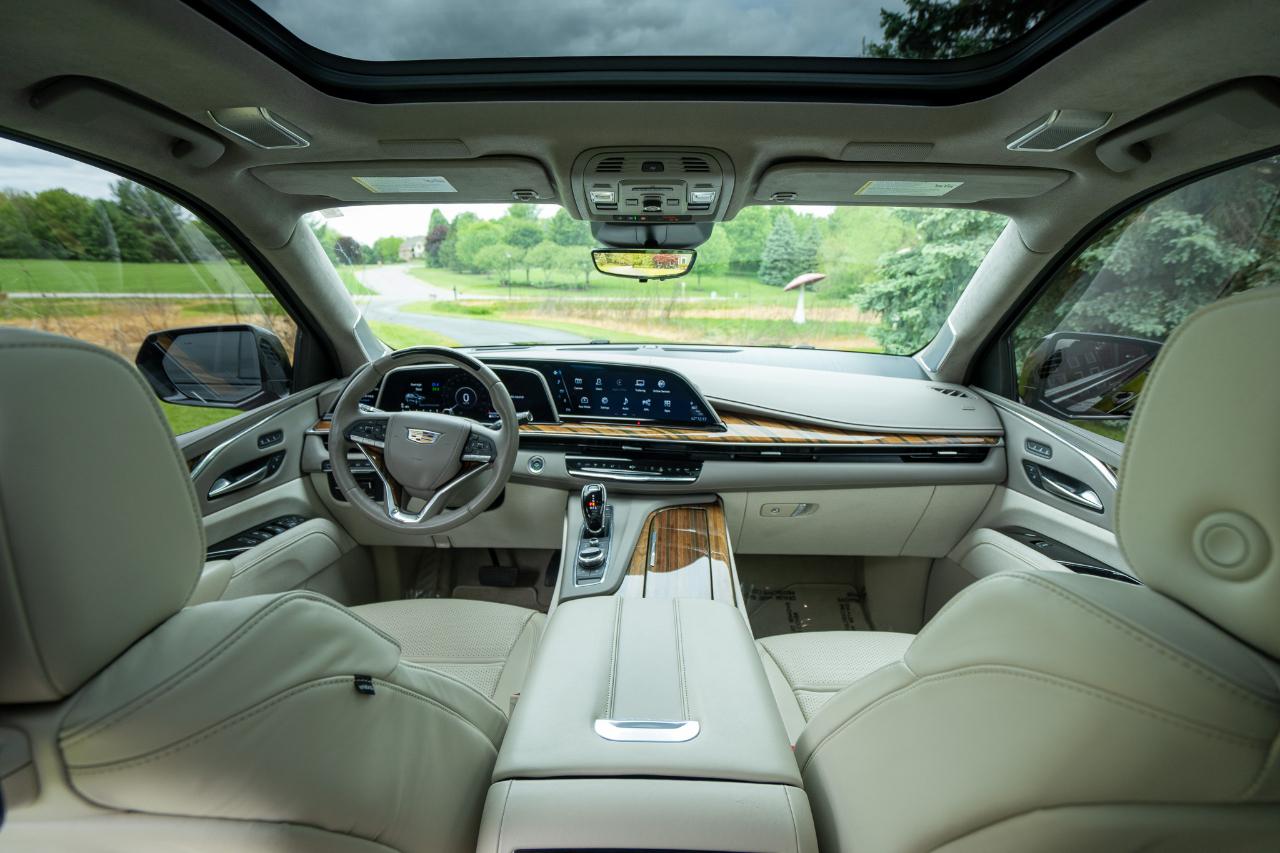 Cadillac Escalade ESV Sport Platinum 4WD 2023