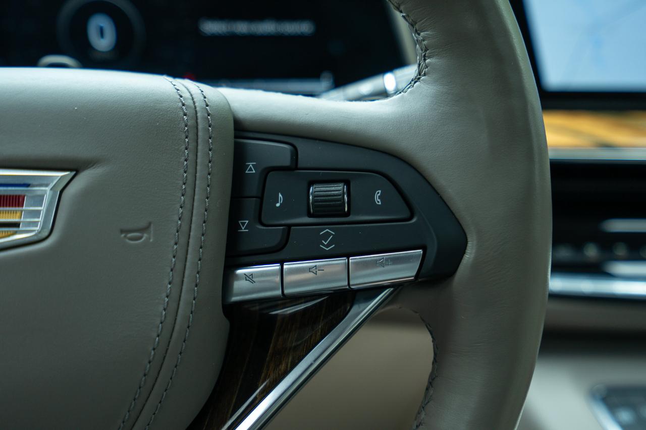 Cadillac Escalade ESV Sport Platinum 4WD 2023