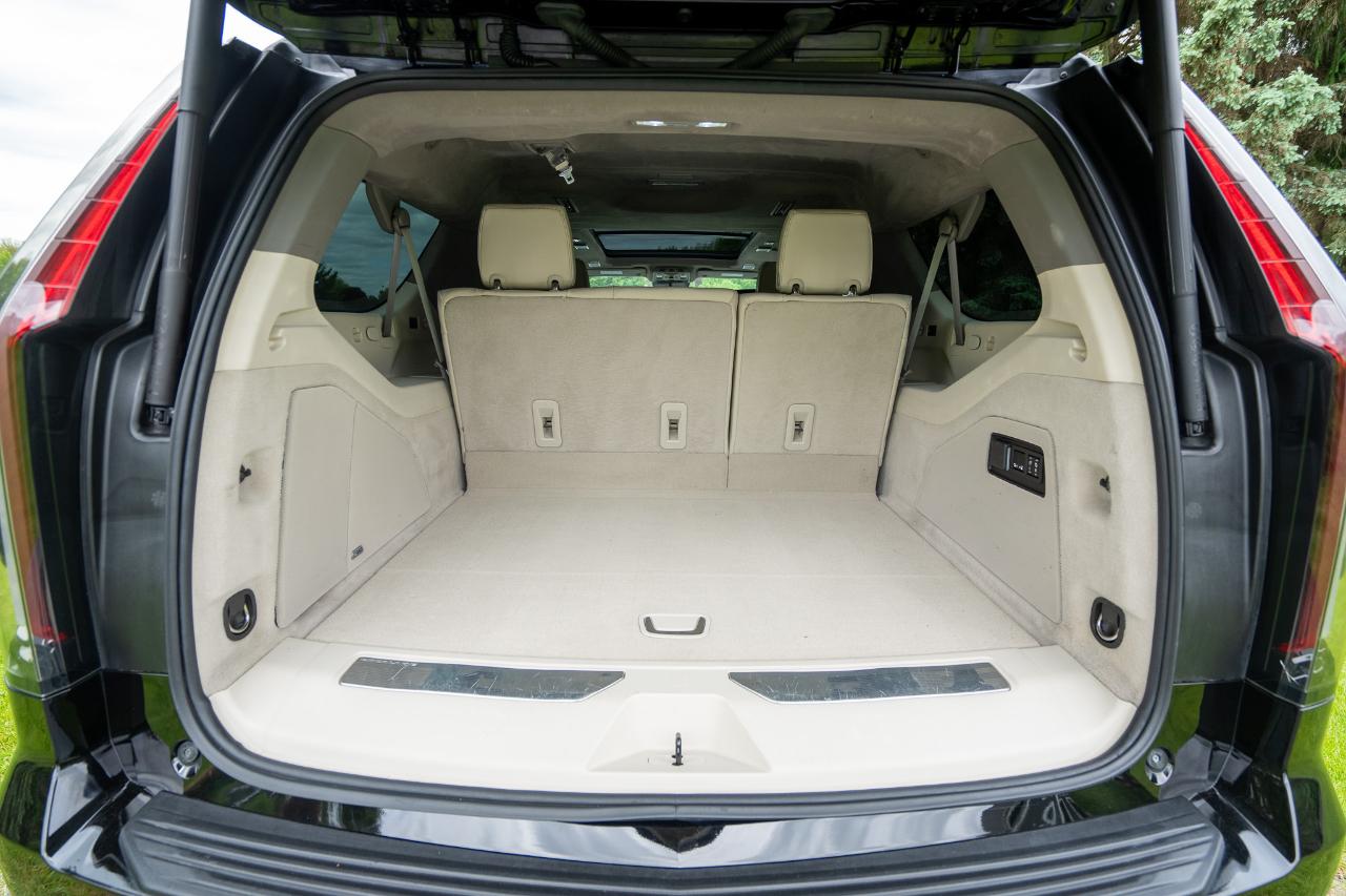 Cadillac Escalade ESV Sport Platinum 4WD 2023