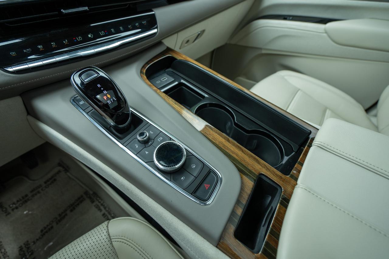 Cadillac Escalade ESV Sport Platinum 4WD 2023