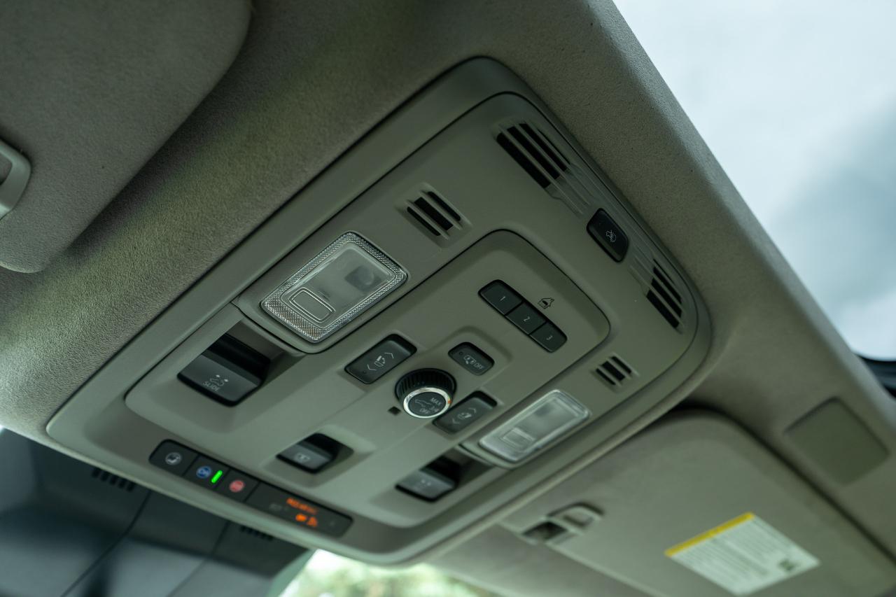 Cadillac Escalade ESV Sport Platinum 4WD 2023