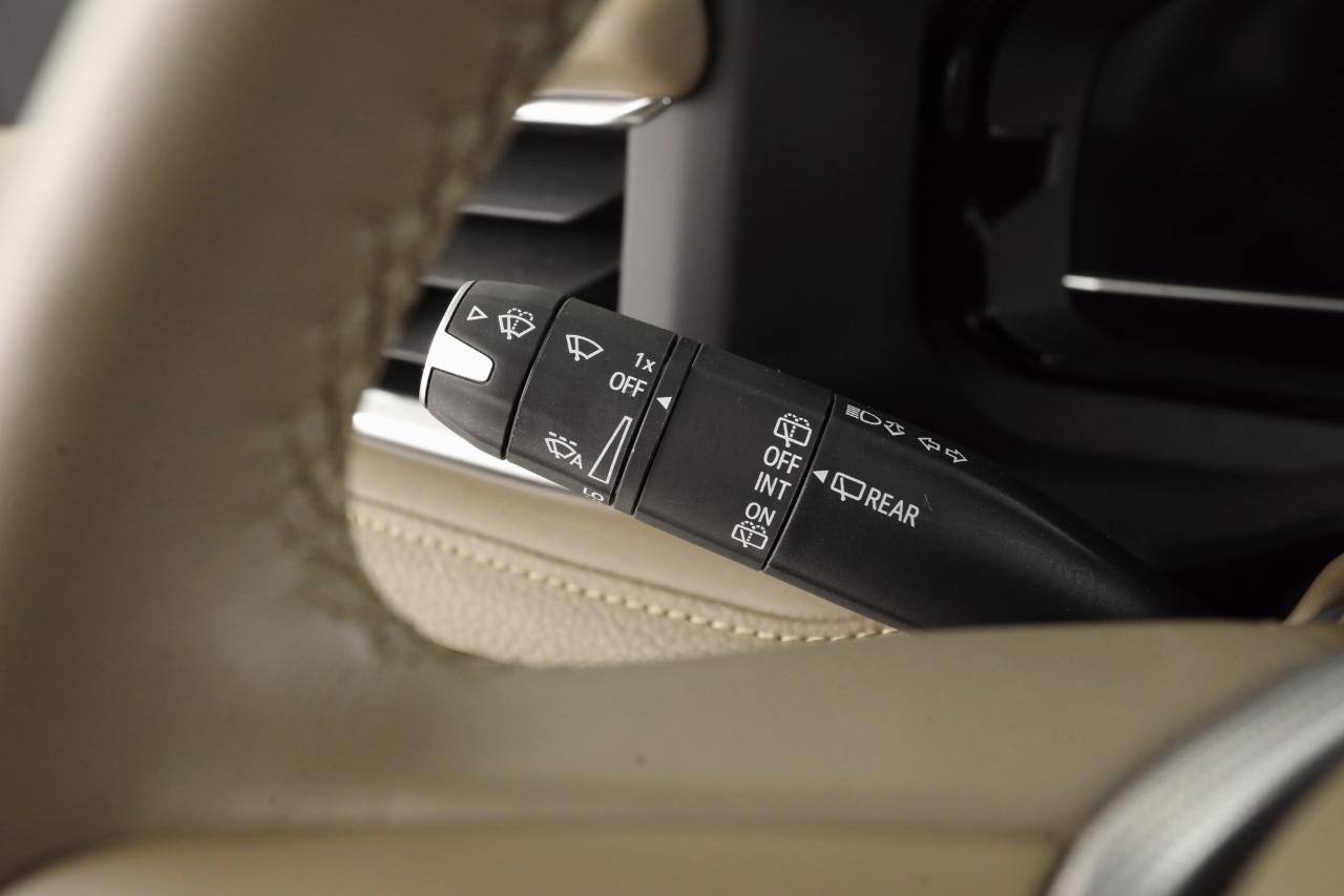 GMC Yukon XL Denali 4WD 2023