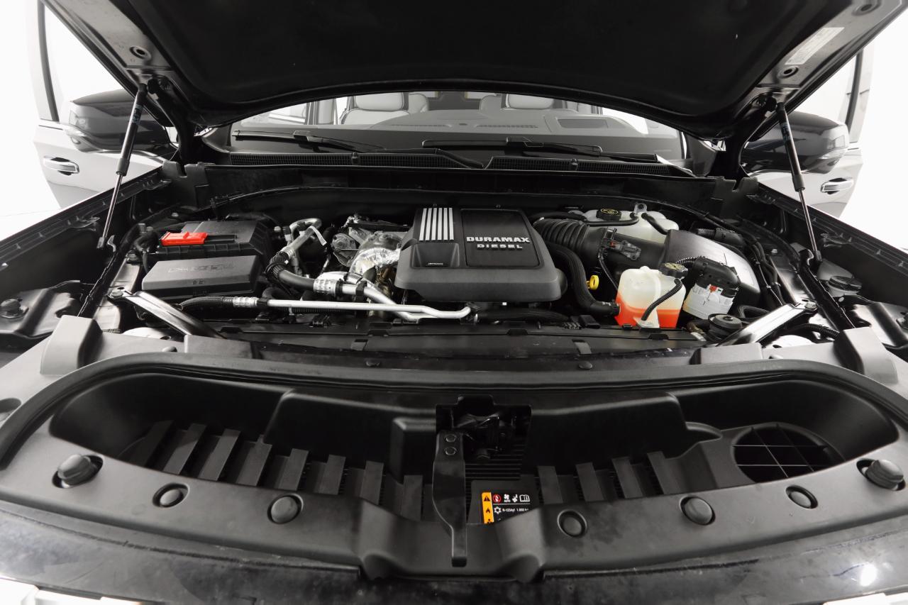 GMC Yukon XL Denali 4WD 2023