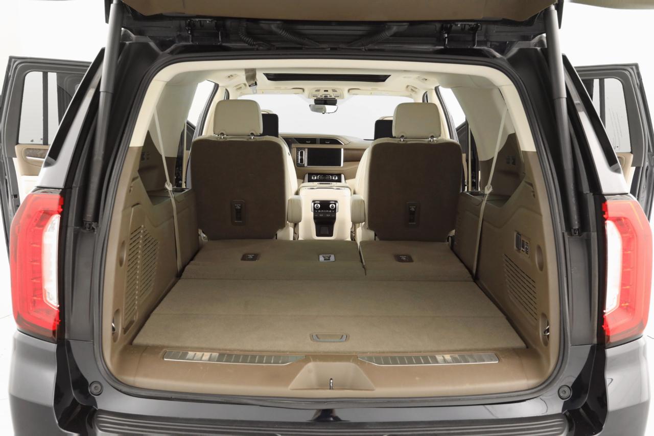 GMC Yukon XL Denali 4WD 2023