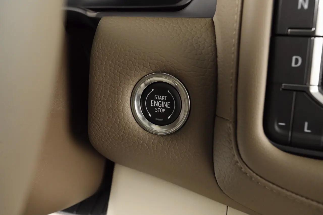 GMC Yukon XL Denali 4WD 2023