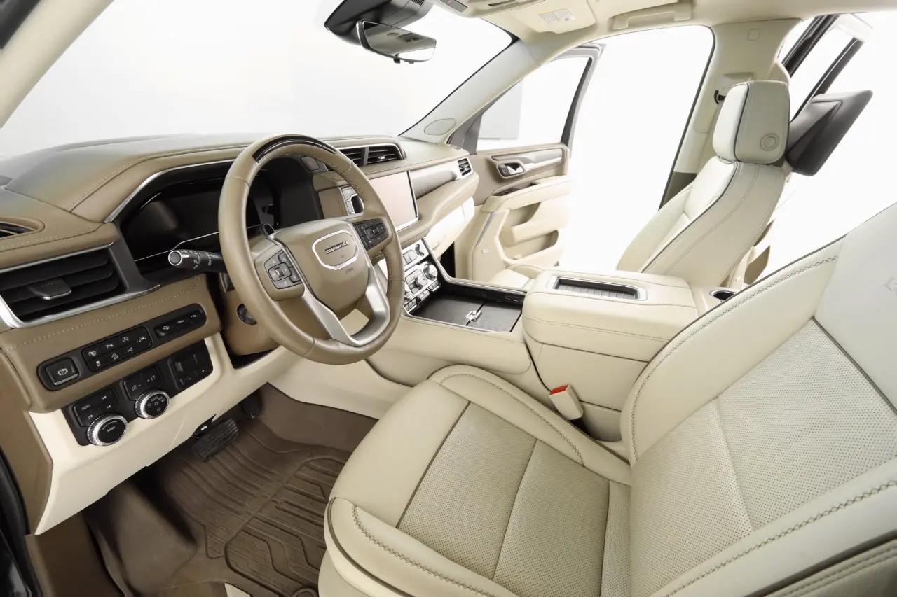 GMC Yukon XL Denali 4WD 2023