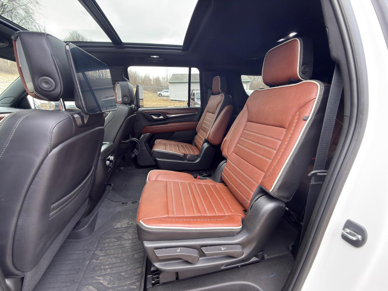 GMC Yukon XL Denali Ultimate 4WD 2023