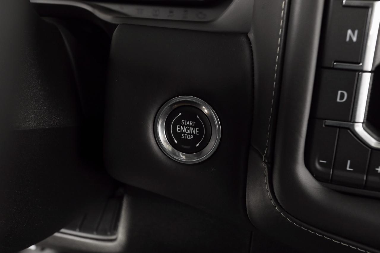 GMC Yukon XL Denali Ultimate 4WD 2023