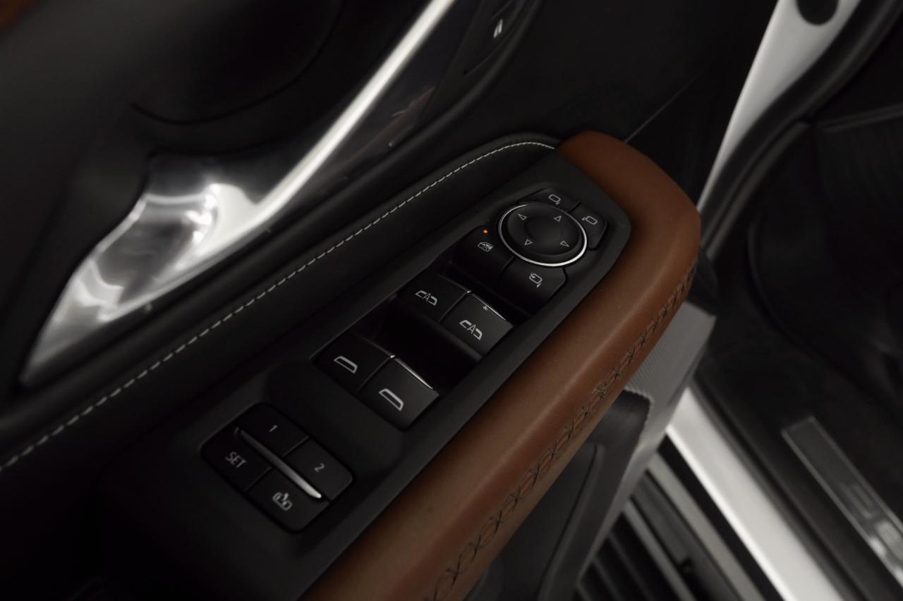 GMC Yukon XL Denali Ultimate 4WD 2023