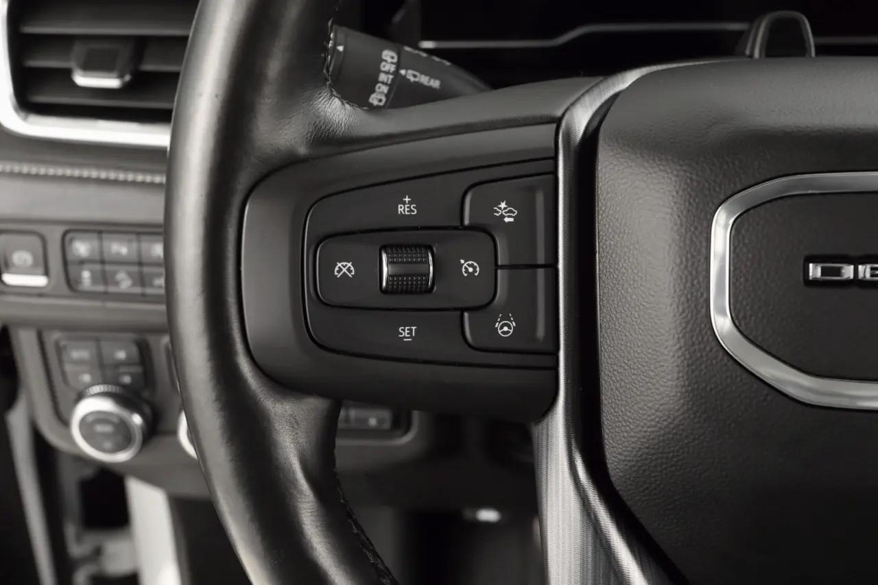 GMC Yukon XL Denali Ultimate 4WD 2023