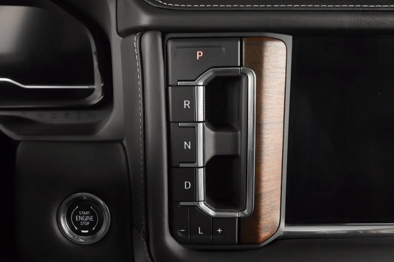 GMC Yukon XL Denali Ultimate 4WD 2023