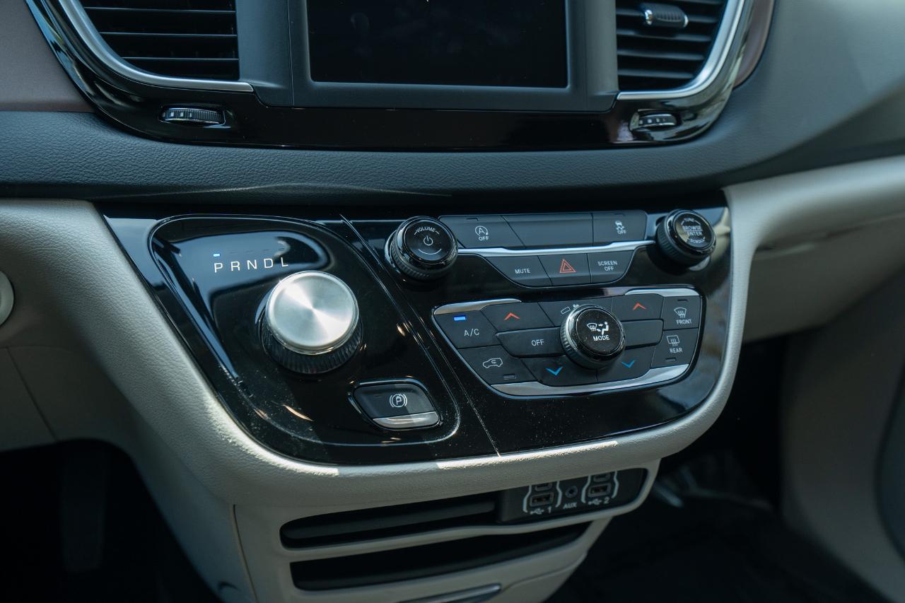 Chrysler Voyager LX 2023