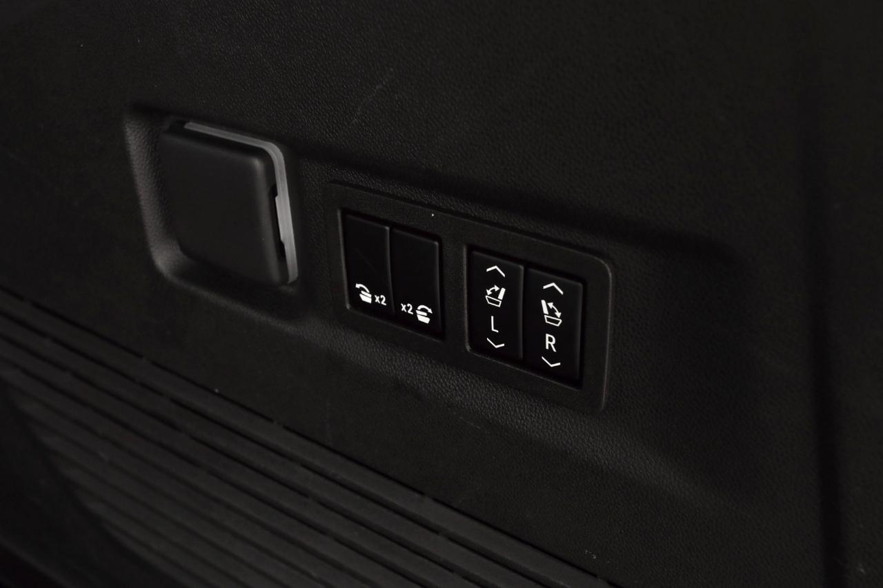 GMC Yukon XL Denali 4WD 2023