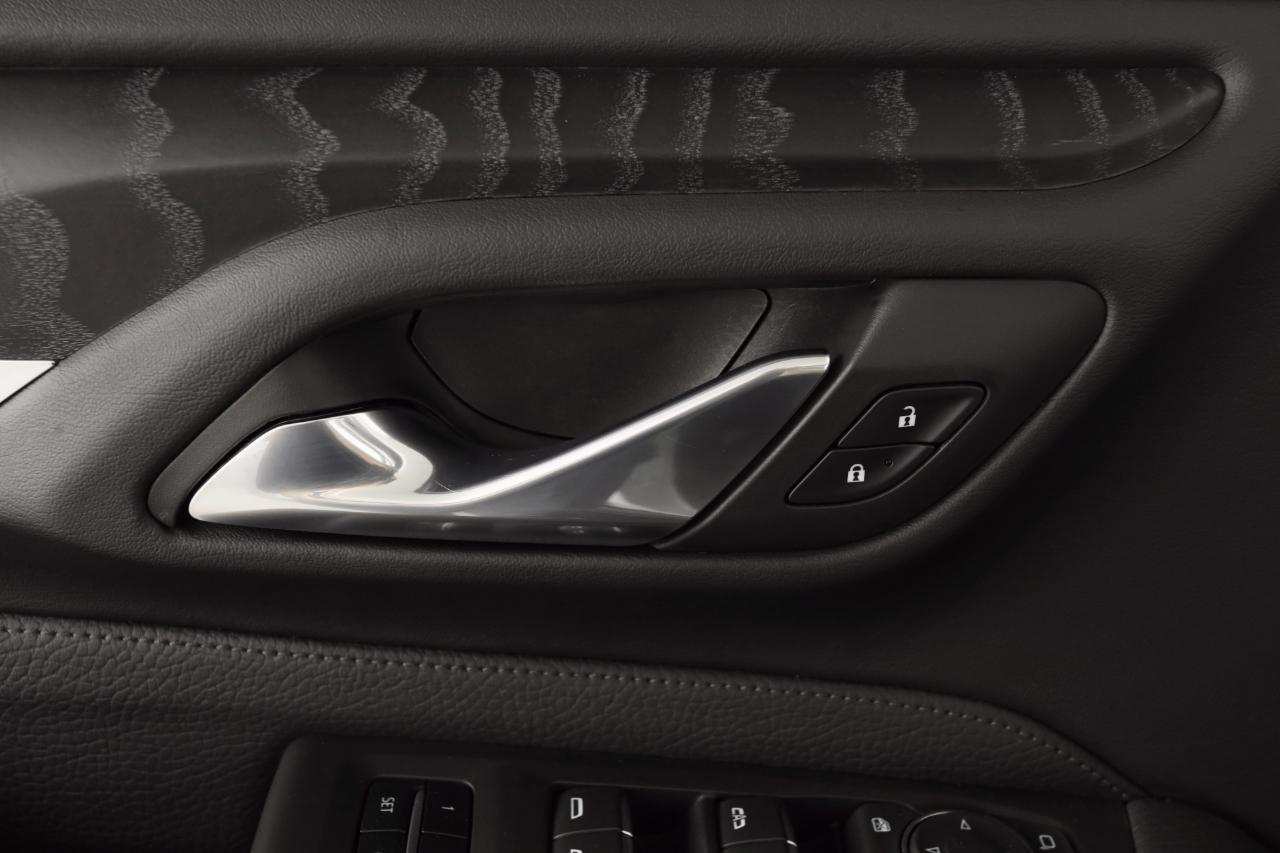 GMC Yukon XL Denali 4WD 2023