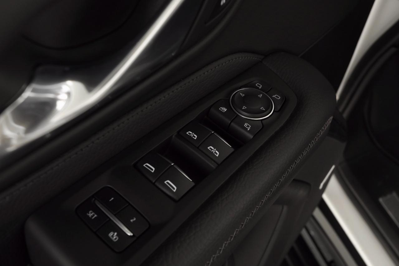 GMC Yukon XL Denali 4WD 2023