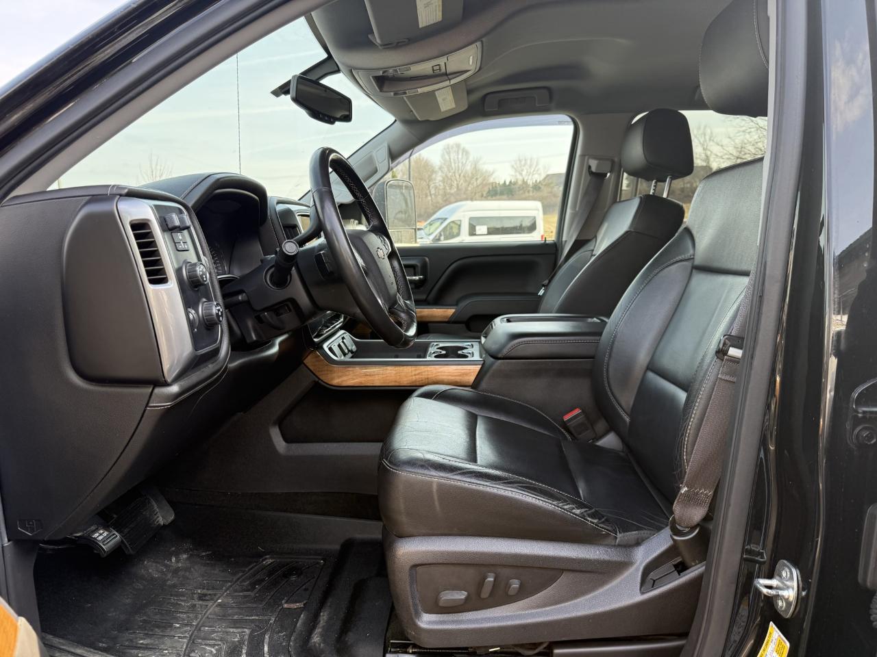 Chevrolet Silverado 1500 LTZ Crew Cab 4WD 2014