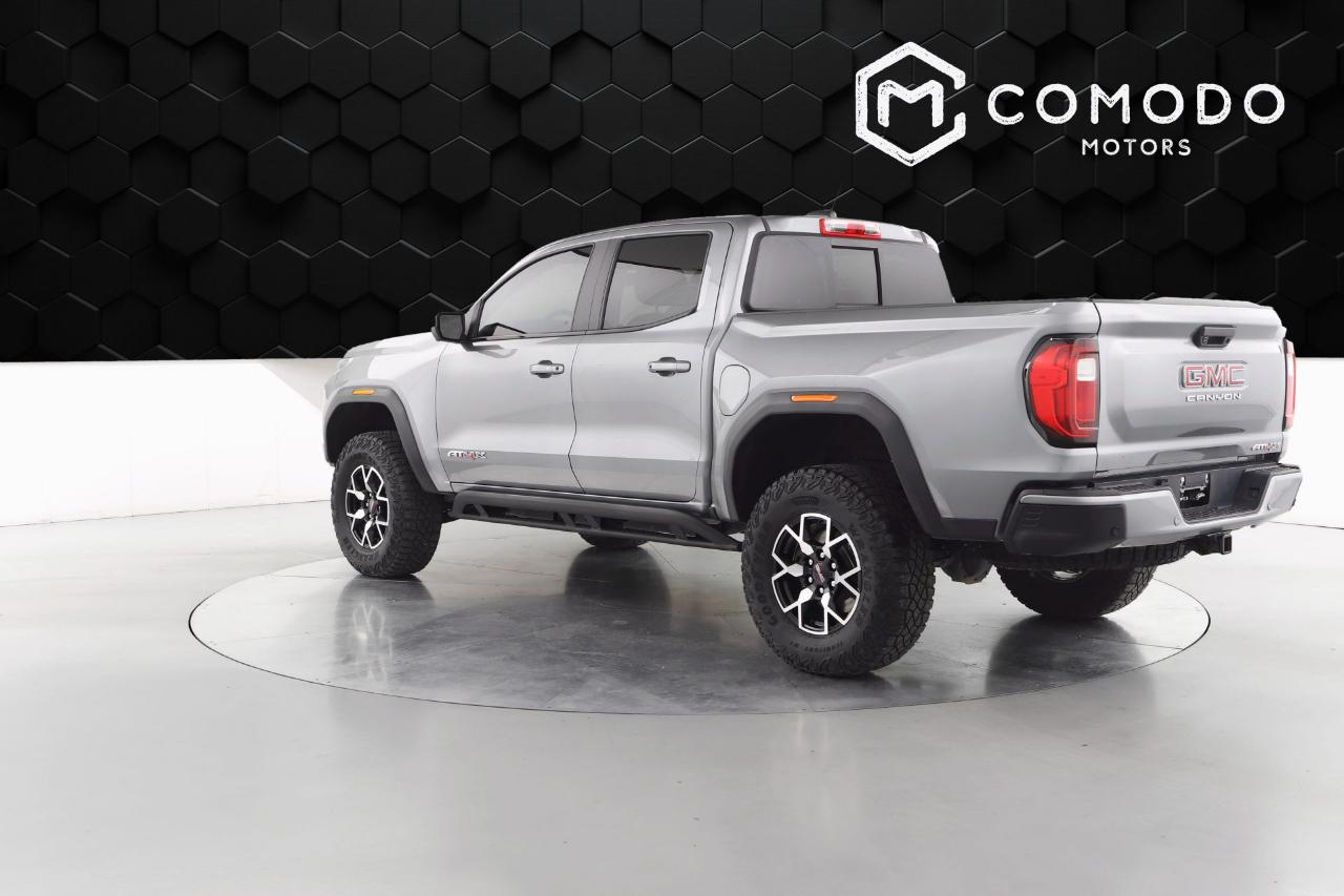 View vehicle photo 5