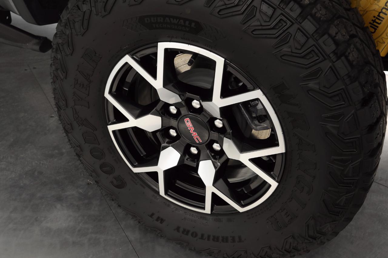 GMC Canyon AT4X Crew Cab 4WD 2023