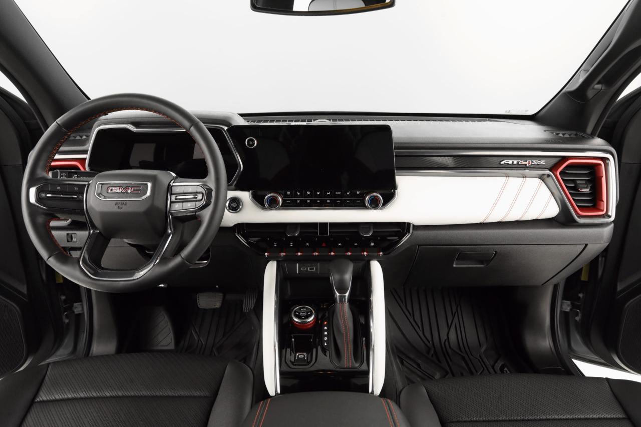 GMC Canyon AT4X Crew Cab 4WD 2023