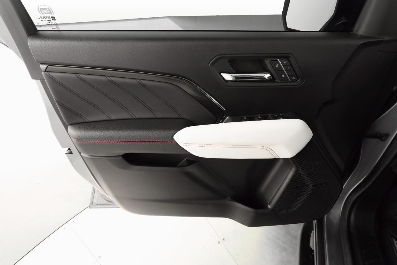 GMC Canyon AT4X Crew Cab 4WD 2023