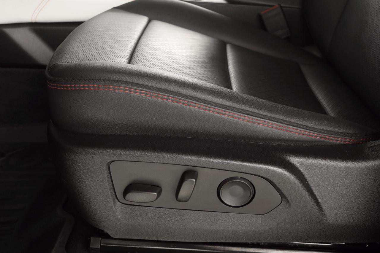 GMC Canyon AT4X Crew Cab 4WD 2023