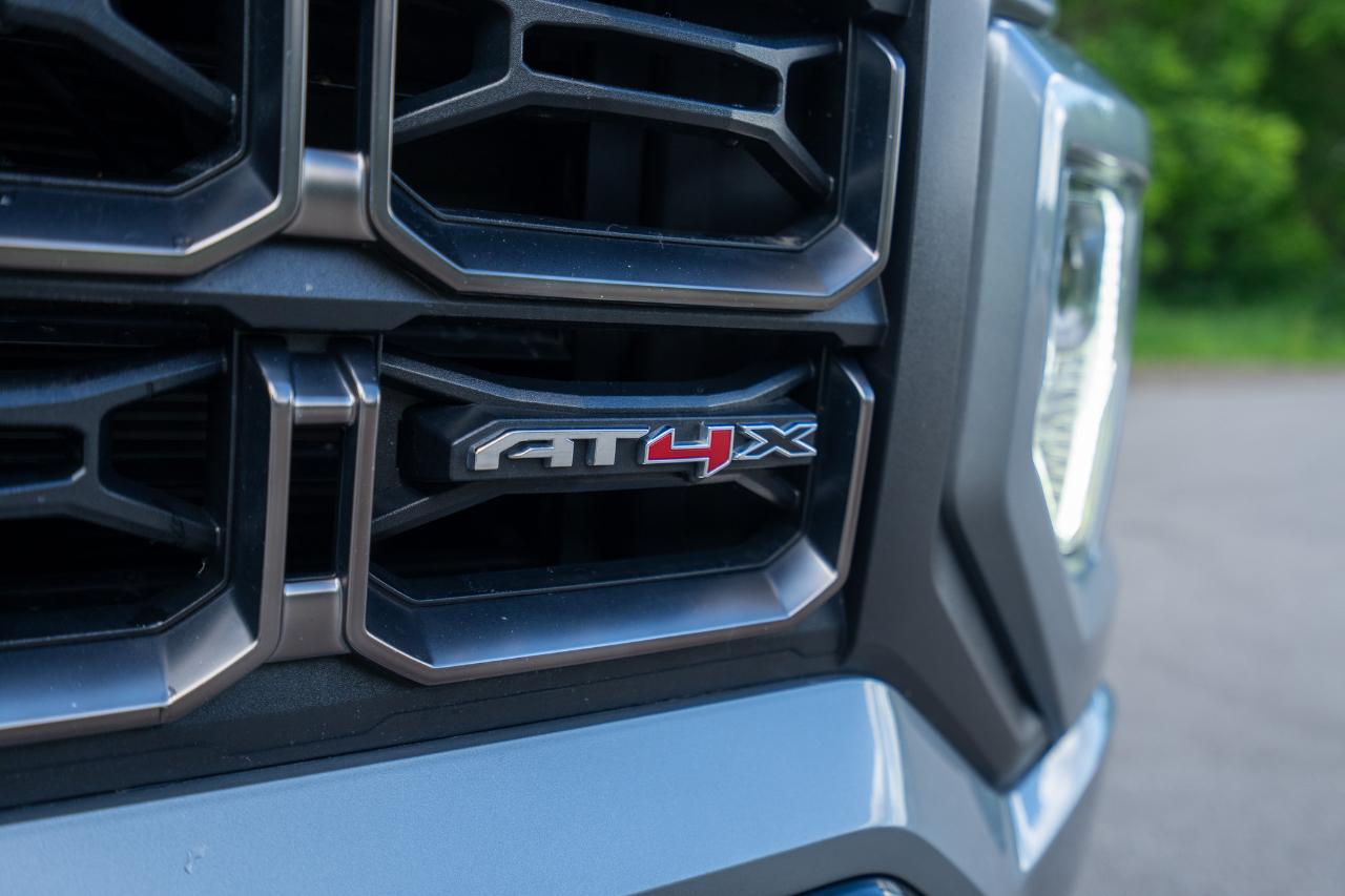 GMC Canyon AT4X Crew Cab 4WD 2023