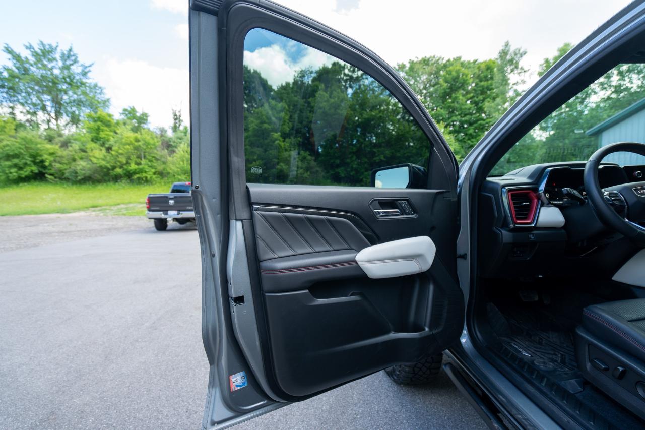 GMC Canyon AT4X Crew Cab 4WD 2023