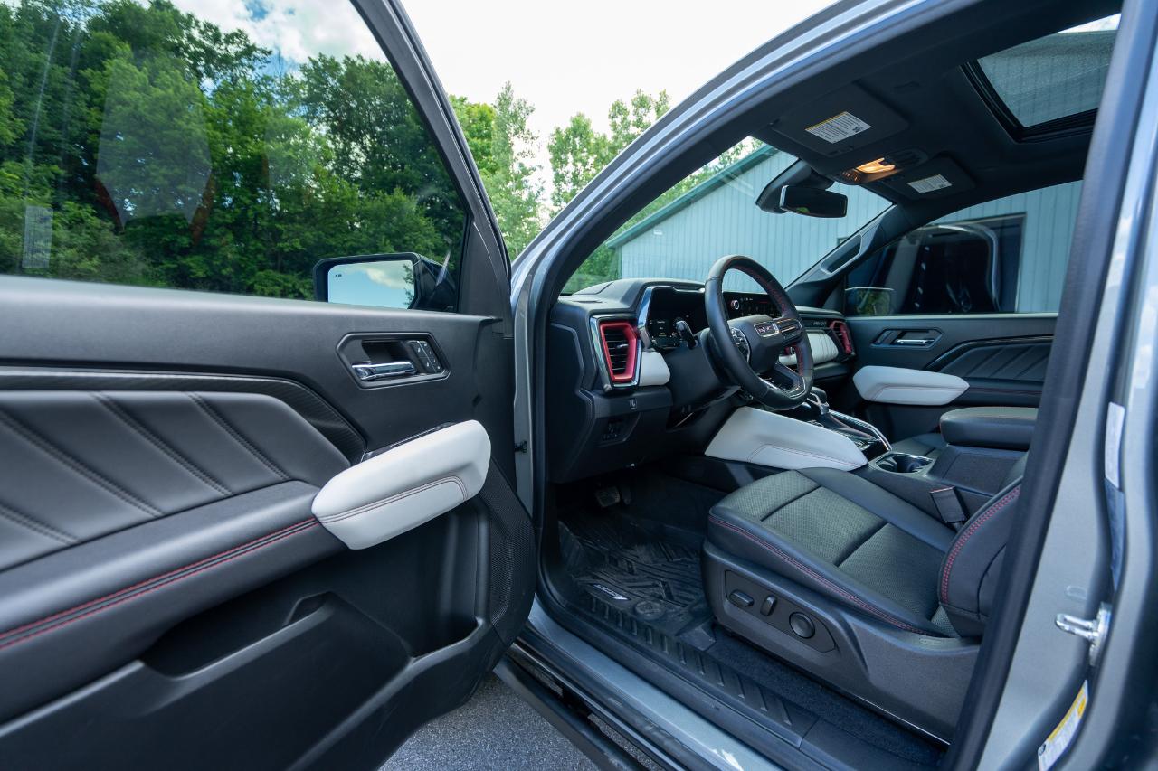 GMC Canyon AT4X Crew Cab 4WD 2023