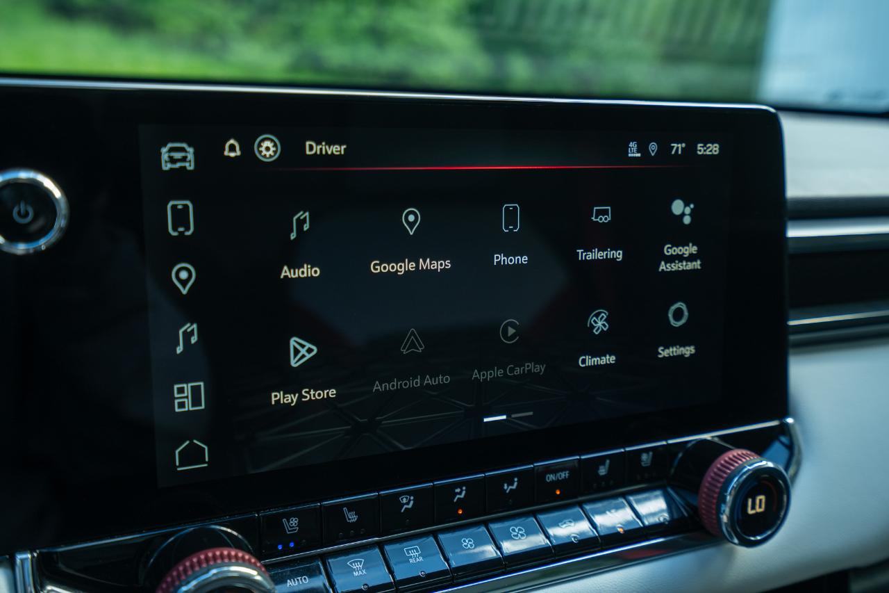 GMC Canyon AT4X Crew Cab 4WD 2023