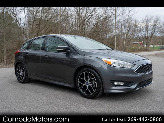 Gray 2015 Ford Focus SE Hatchback Hatchback Front-Wheel Drive Automatic