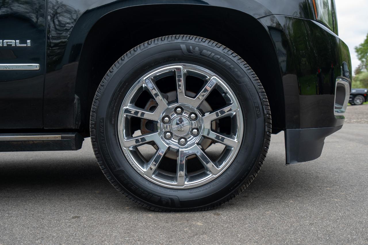 GMC Yukon XL Denali 4WD 2018