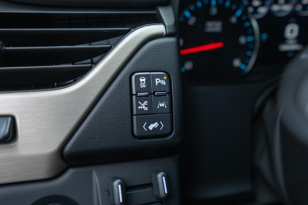GMC Yukon XL Denali 4WD 2018