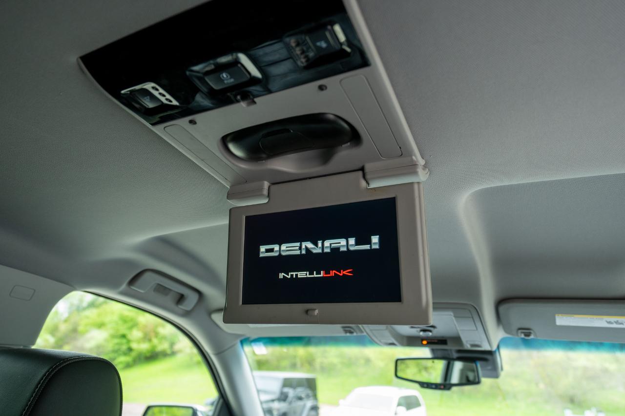 GMC Yukon XL Denali 4WD 2018