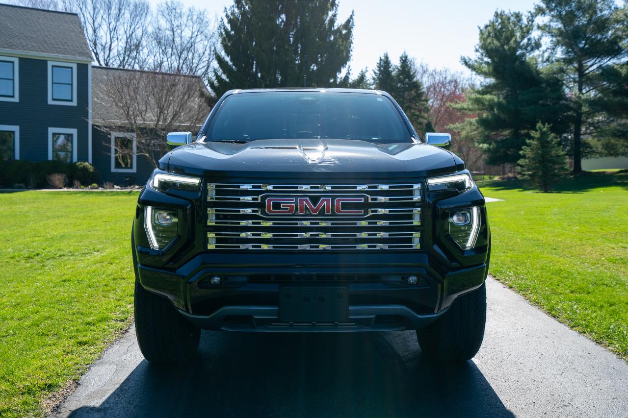 GMC Canyon Denali Crew Cab 4WD 2024