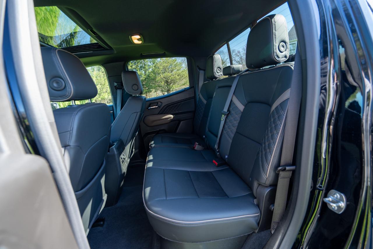 GMC Canyon Denali Crew Cab 4WD 2024