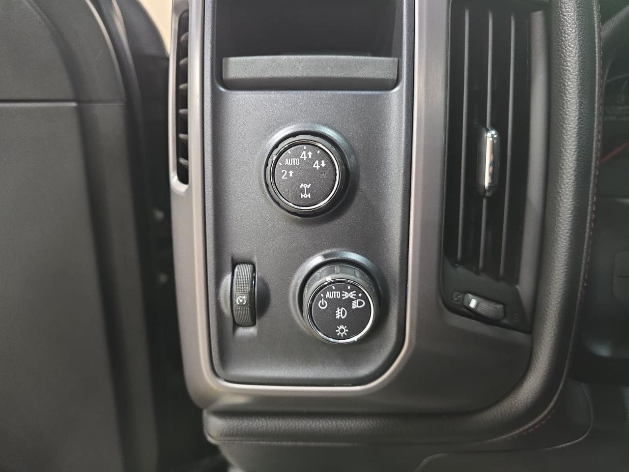 GMC Sierra 1500 SLT Crew Cab 4WD 2014