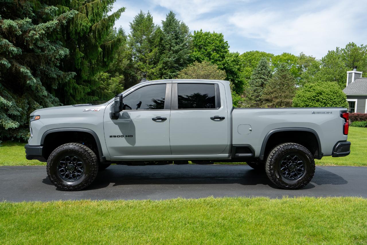 Chevrolet Silverado 2500  2024