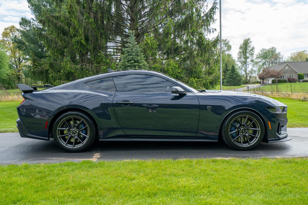 Ford Mustang Dark Horse 2024