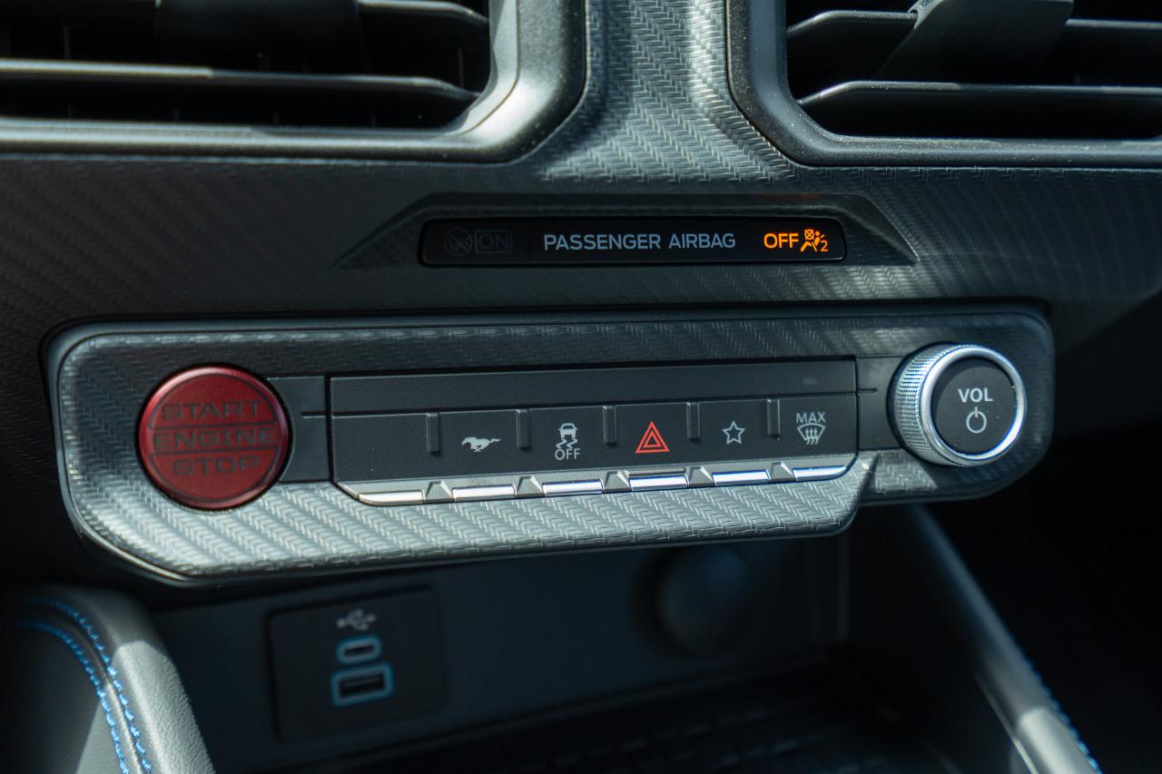 Ford Mustang Dark Horse 2024