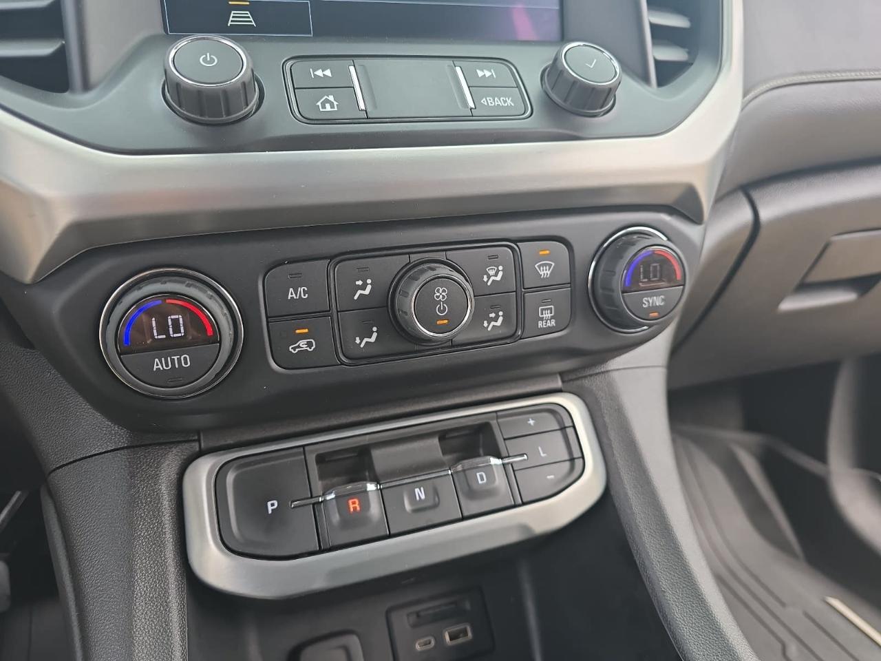 GMC Acadia SLE AWD 2021