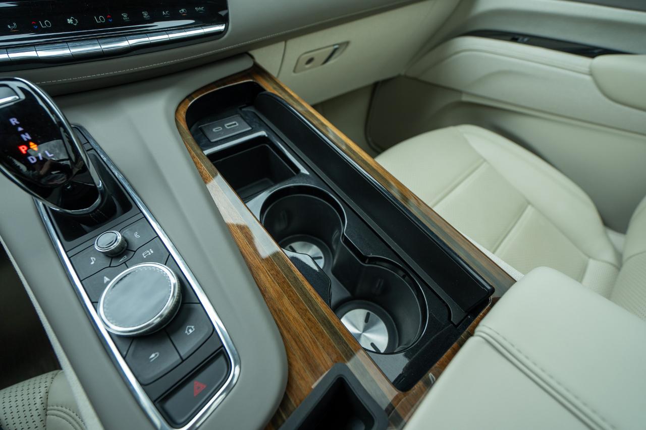 Cadillac Escalade Sport Platinum AWD 2024