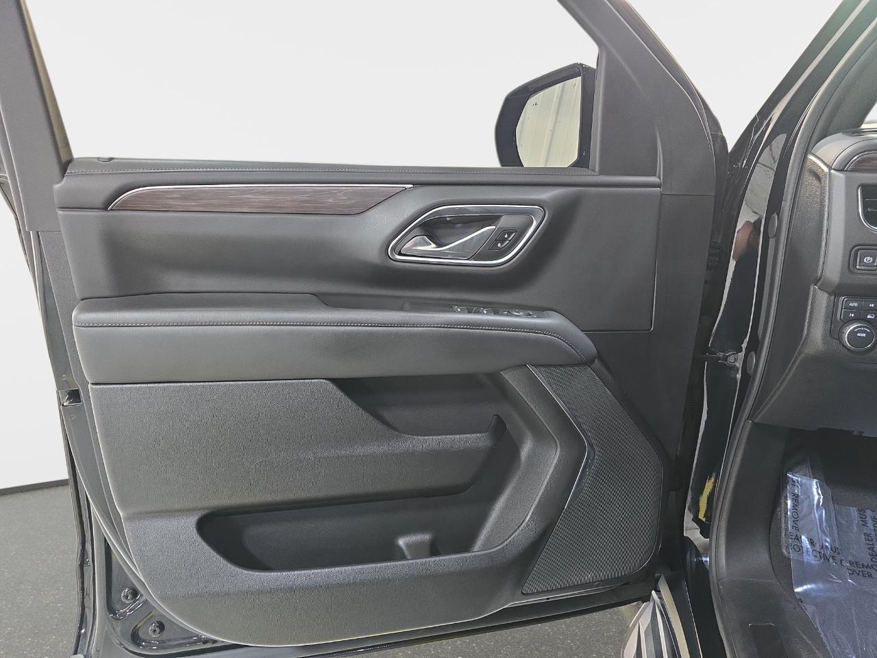 Chevrolet Suburban LS 4WD 2023