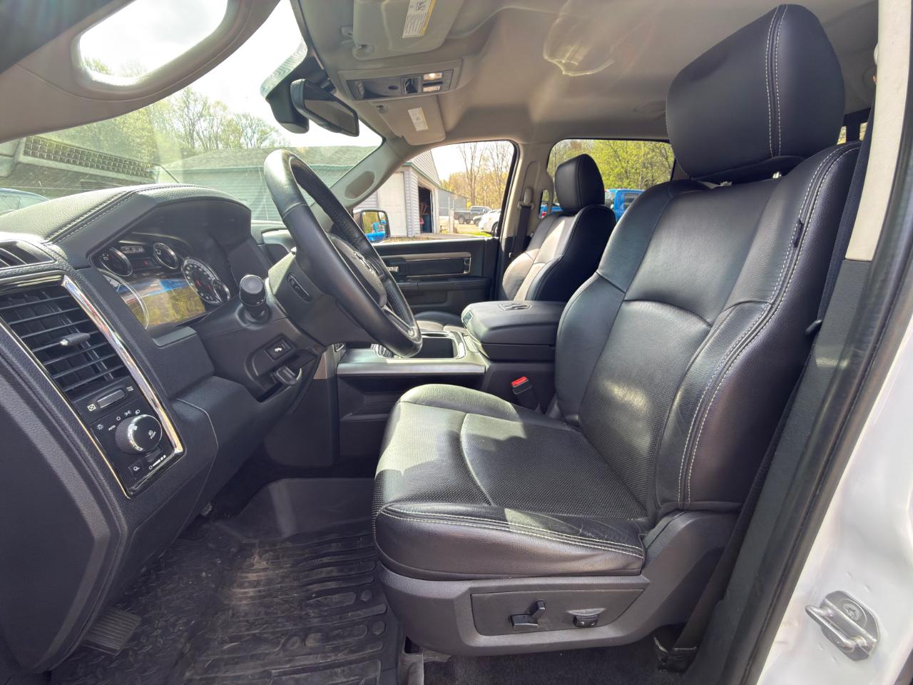 RAM 1500 Sport Crew Cab 4WD 2016