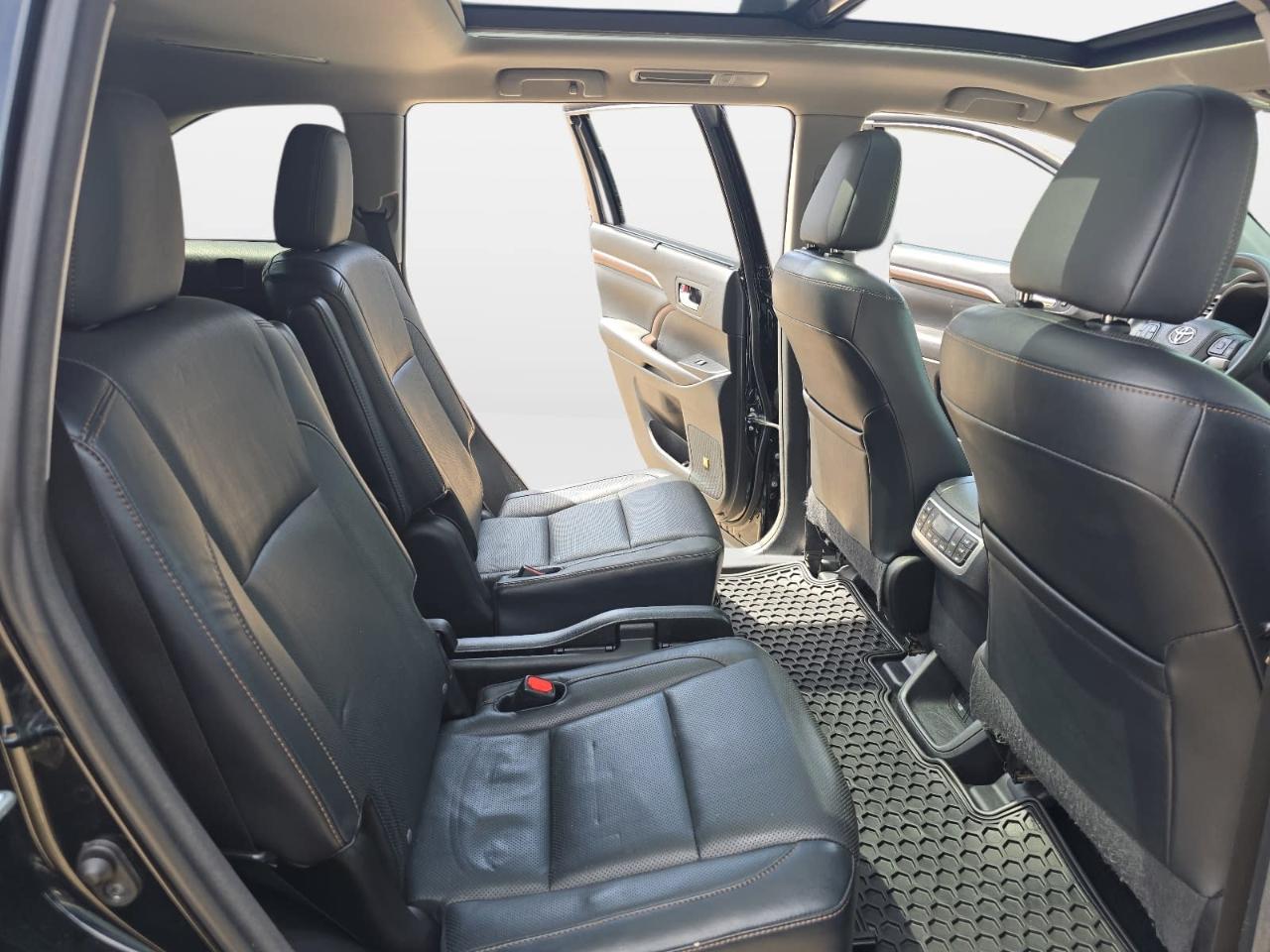 Toyota Highlander Limited AWD V6 2016