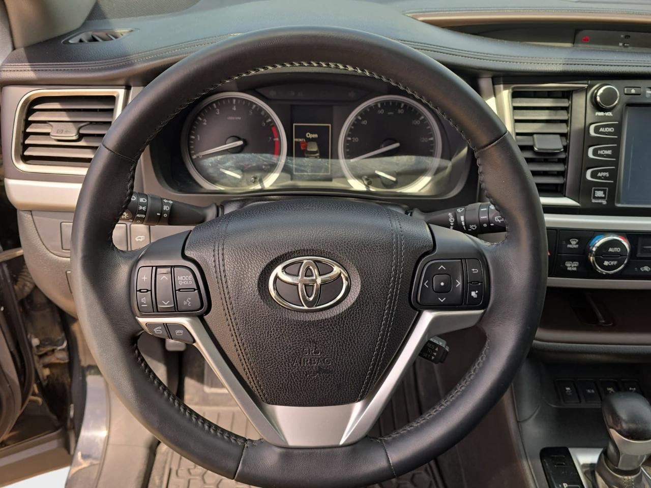 Toyota Highlander Limited AWD V6 2016