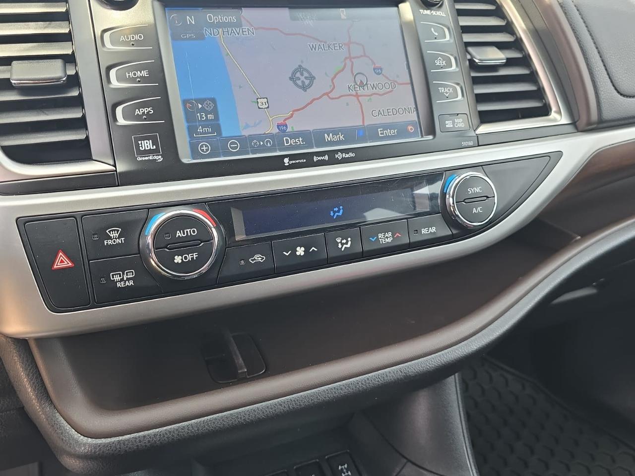 Toyota Highlander Limited AWD V6 2016