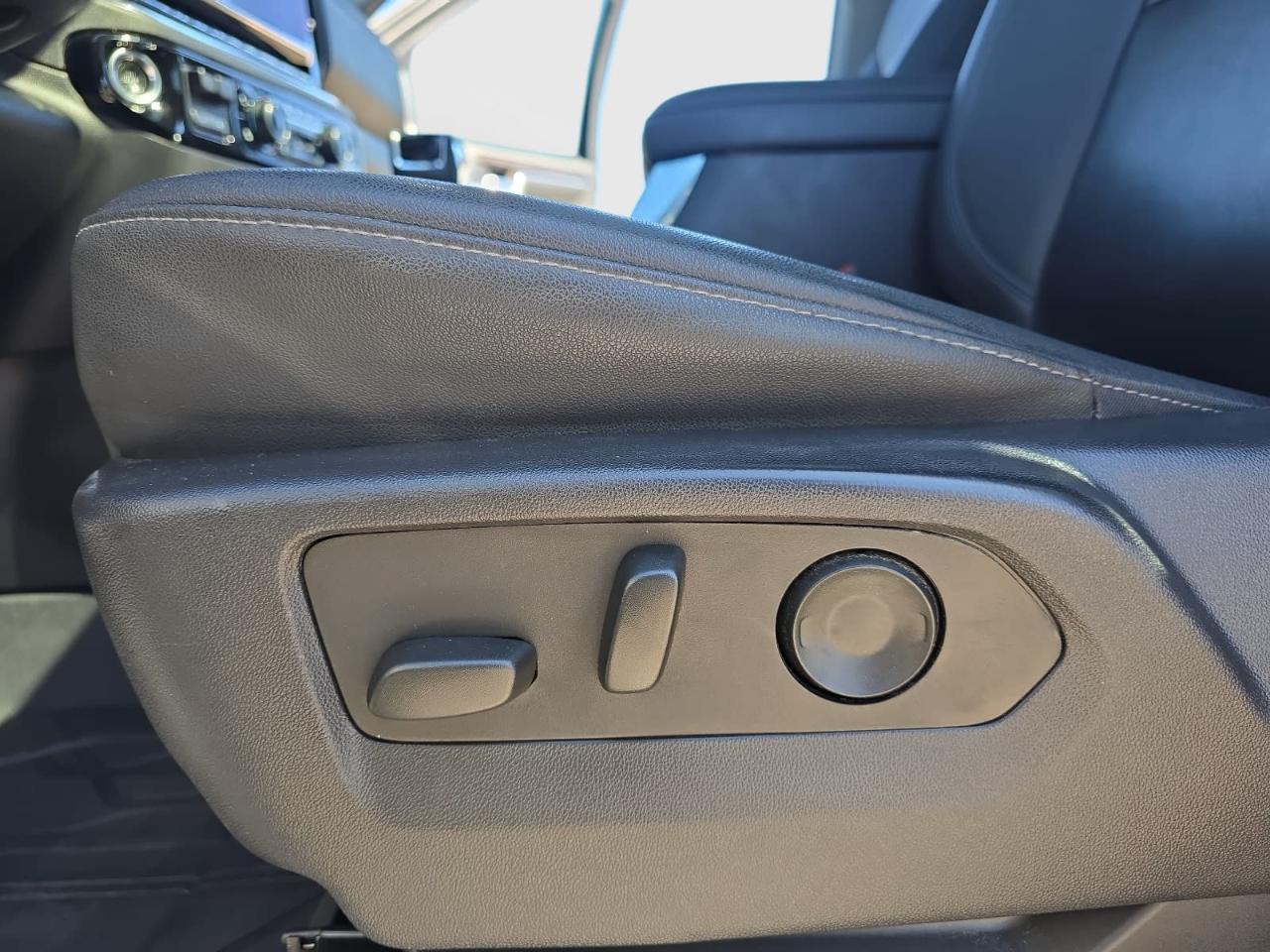 Chevrolet Silverado 1500 RST Crew Cab 4WD 2024